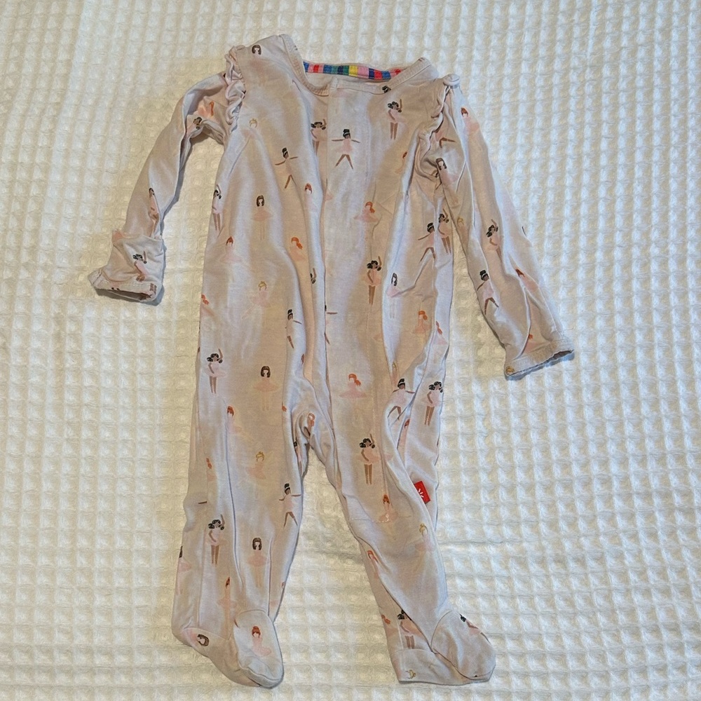 Magnetic Me Ballerina Footie